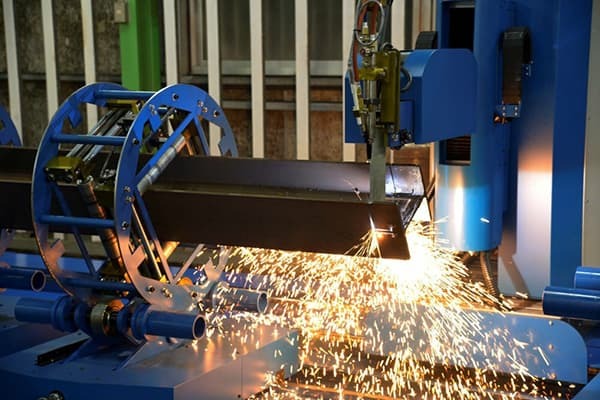 Side view of a CNC Plasma and Profile Cutting Machine